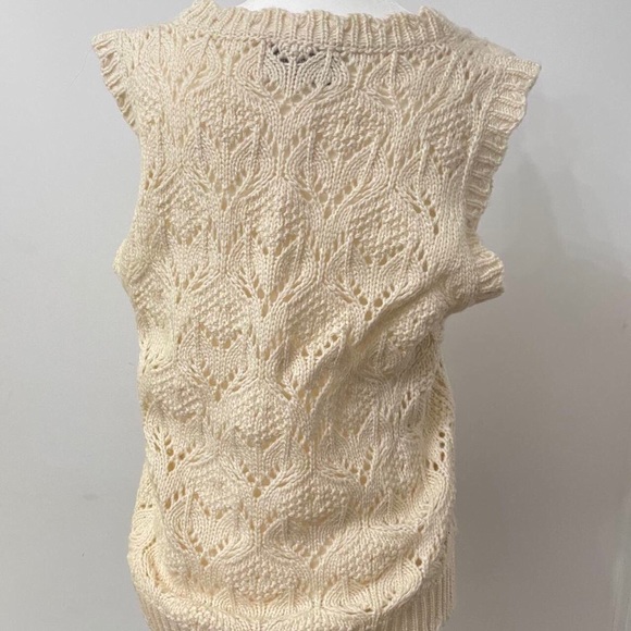 Vintage style V-neck button down vest - Picture 2 of 4